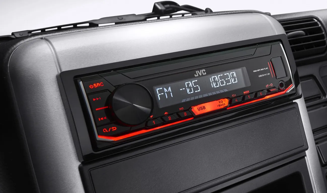 <h2>Radio & USB MP3</h2>
<p>Menambah kenyamanan di sepanjang perjalanan</p>
