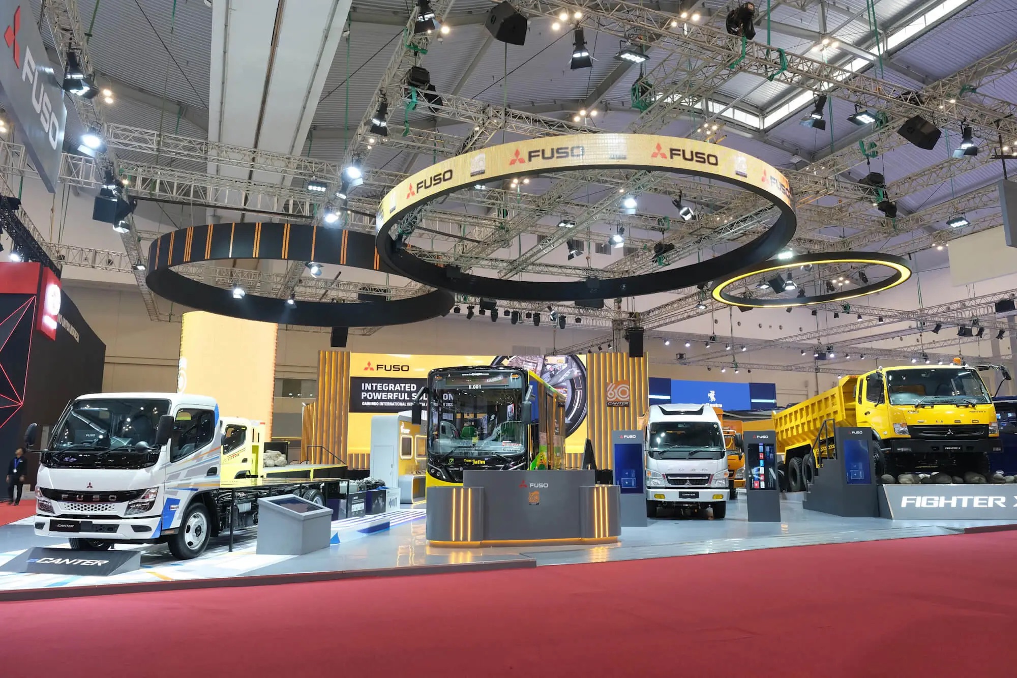 Mitsubishi Fuso Raih 1.592-unit Pemesanan Kendaraan di GIIAS 2023