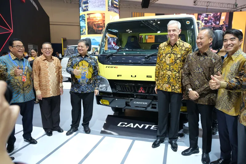 Rayakan Canter 60th Years Anniversary KTB Produksi 60-Unit Fuso Canter Special Edition