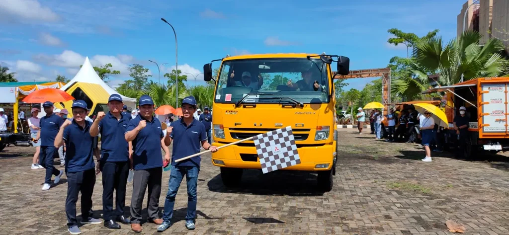 FUSO Berhasil Memasarkan Euro-4 dengan Total SPK Lebih Dari 6000-unit Selama 3 Bulan
