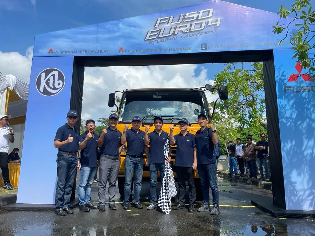 FUSO Berhasil Memasarkan Euro-4 dengan Total SPK Lebih Dari 6000-unit Selama 3 Bulan