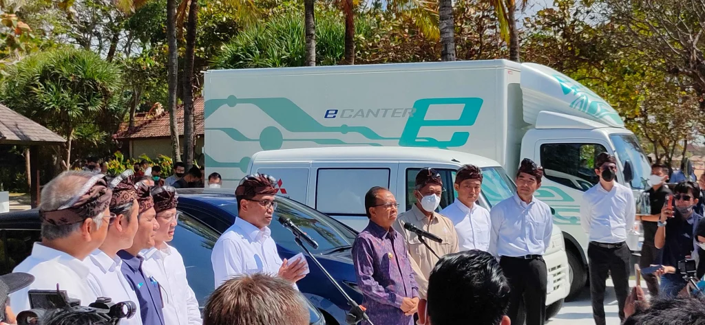Uji coba truk listrik, eCanter kepada konsumen akan dimulai di Bali
