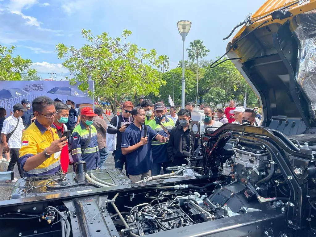 FUSO Berhasil Memasarkan Euro-4 dengan Total SPK Lebih Dari 6000-unit Selama 3 Bulan