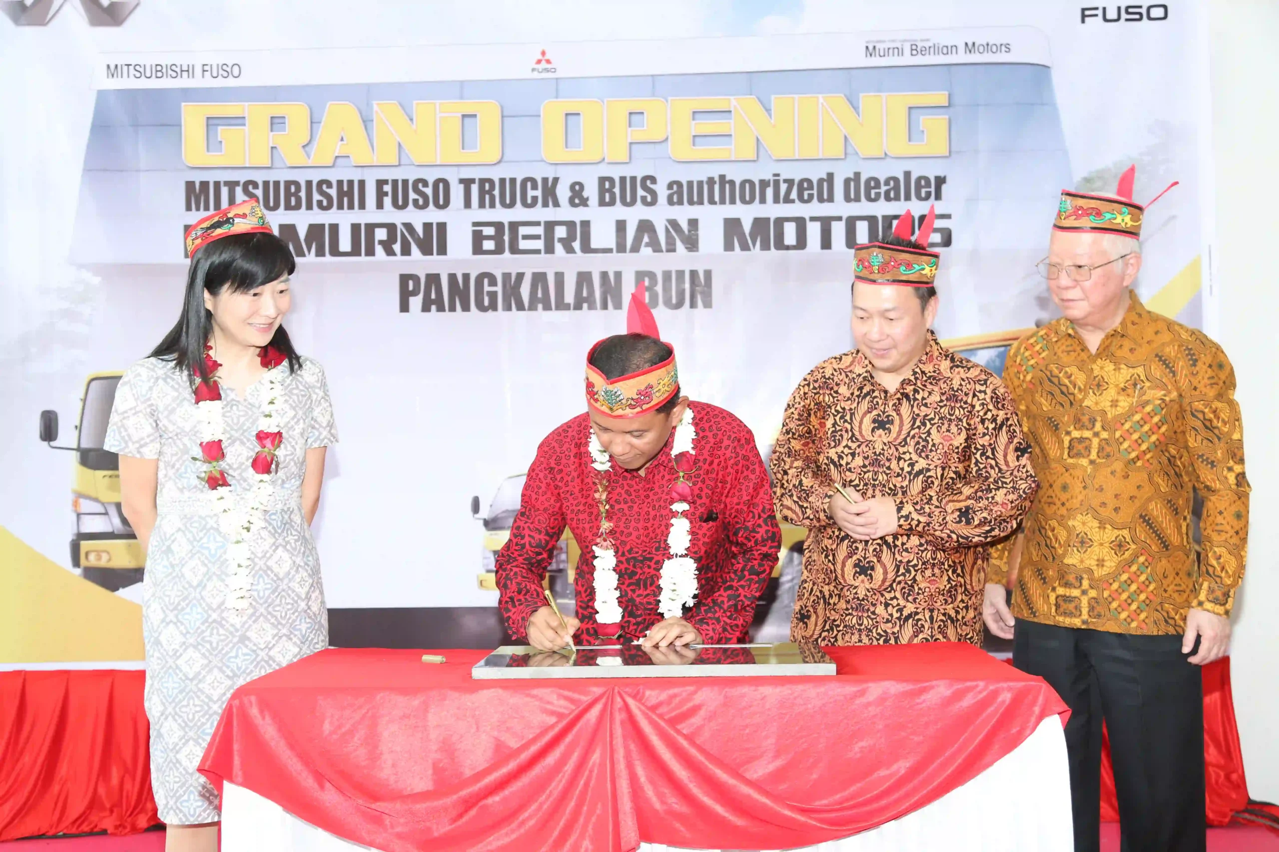 Perluas Jaringan di Kalimantan TengahMitsubishi Fuso Buka Dealer 3S ke 222 di Pangkalan Bun