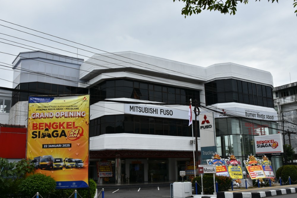 Peresmian Bengkel Siaga 24 Jam, Konsumen Ingin Bisnis Melaju Tanpa Down Time, Mitsubishi Fuso Tambah Dua Bengkel Siaga 24 Jam di Awal Tahun 2025
