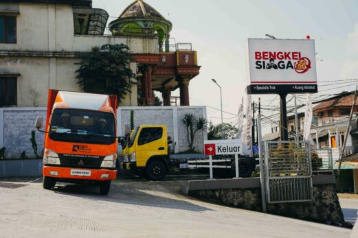 Dukung Operasional Konsumen Tanpa Henti, Mitsubishi Fuso Hadirkan Program Spesial di Bengkel Siaga 24 Jam