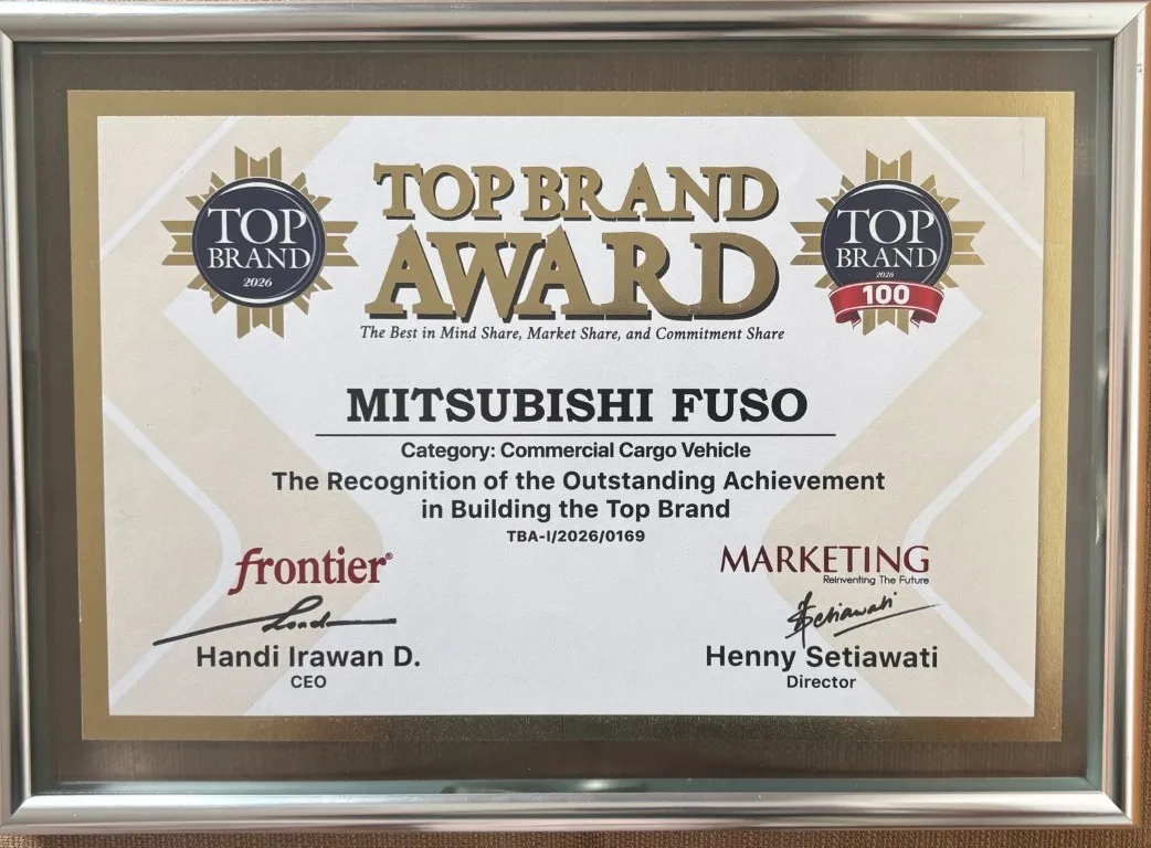 Mitsubishi Fuso Kembali Raih Top Brand 100 Award, Konsisten Jadi Merek Kendaraan Niaga Andalan dengan Pangsa Pasar 39,9%